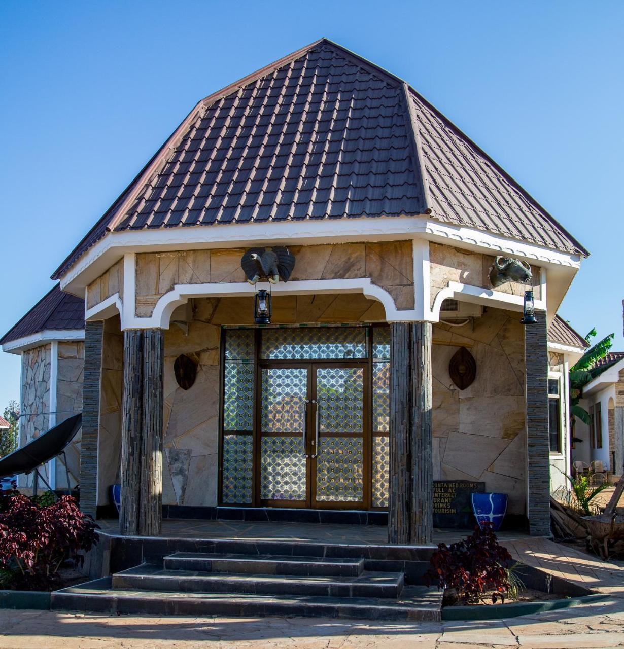 Asmorein Hotel Babati Exterior photo